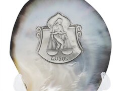 Placheta argint zodia Balanta pe scoica perlifera